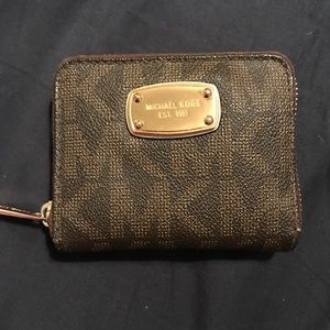 Michael kors wallet